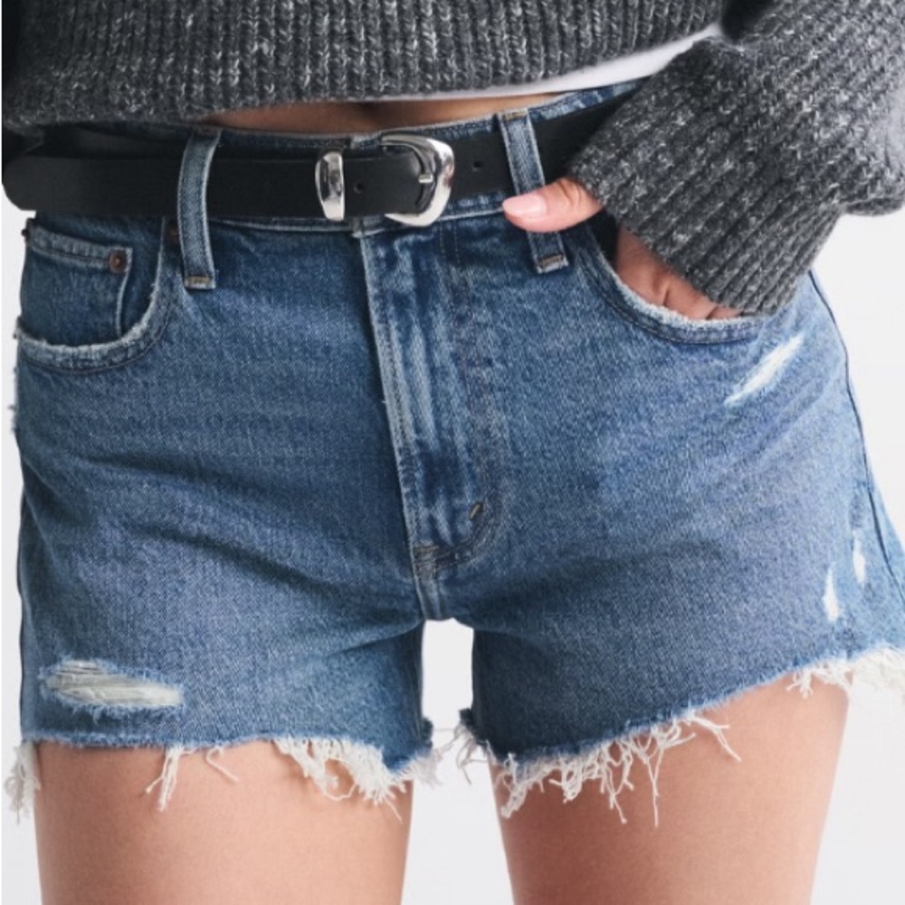 Abercrombie & Fitch 4” Mom High Rise Shorts
